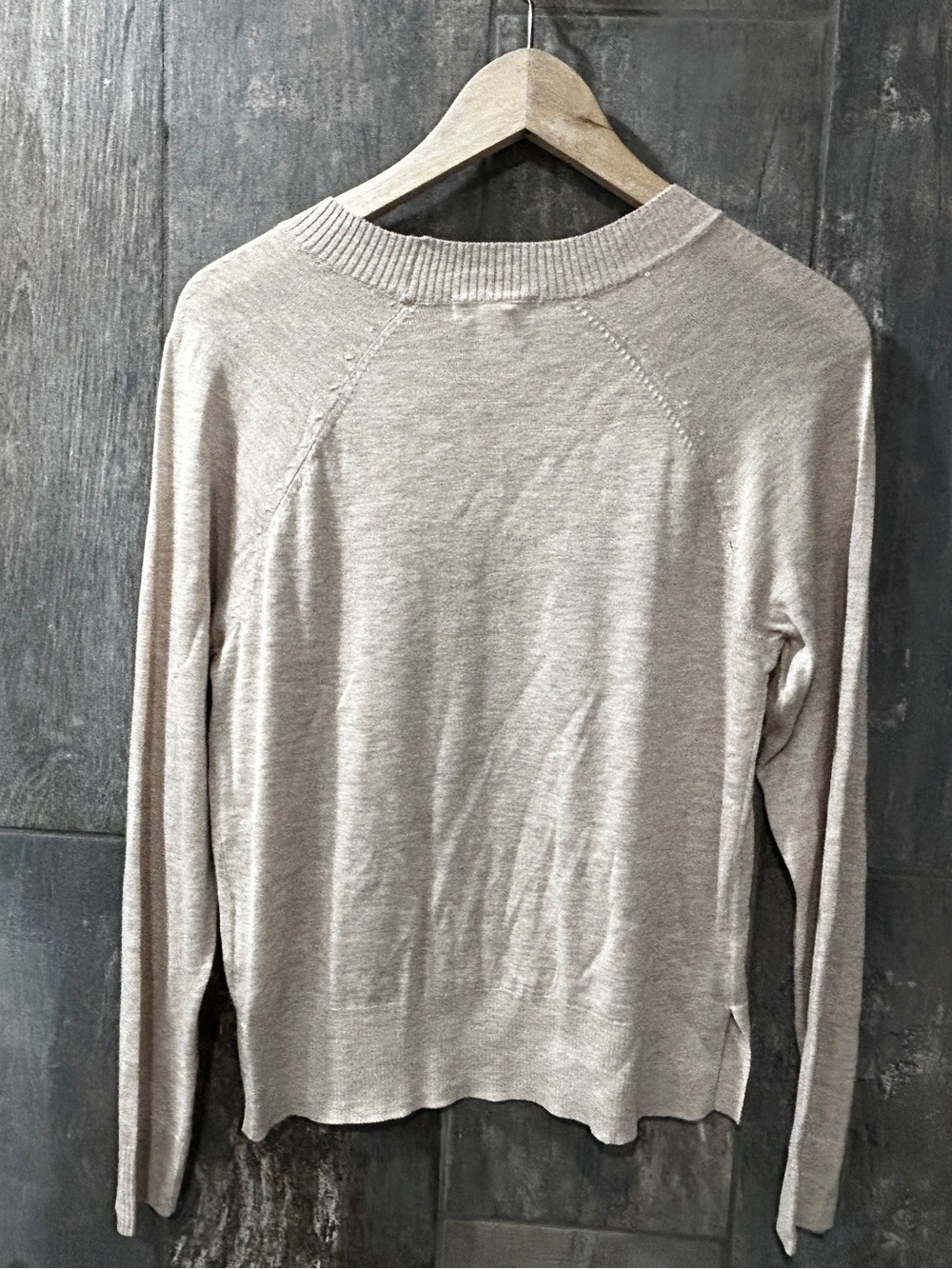 H&M Beige Crewneck Lightweight Women's Sweater - Picture 4 of 6